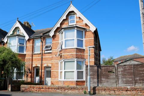 7 bedroom end of terrace house to rent, Glamis Street, Bognor Regis