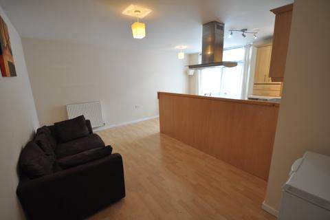 2 bedroom flat to rent, Caxton Court, Burton-on-Trent, Staffordshire, DE14