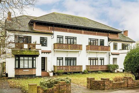 2 bedroom flat for sale, Broom Road, Teddington TW11