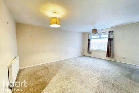 3 bedroom end of terrace house for sale, Cooling Close, Maidstone