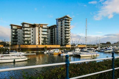 2 bedroom apartment to rent, Watkiss Way, Cardiff Bay