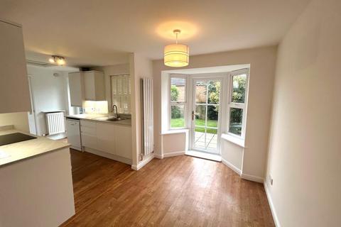 3 bedroom terraced house to rent, Scholars Walk, Guildford GU2