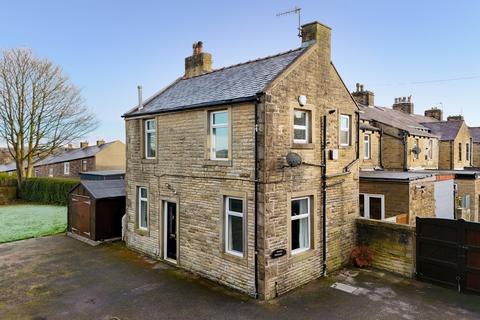 4 bedroom semi-detached house for sale, Gisburn Road, Barnoldswick, BB18