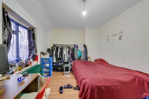 39 Barnmead Road, Dagenham, RM9 5DU