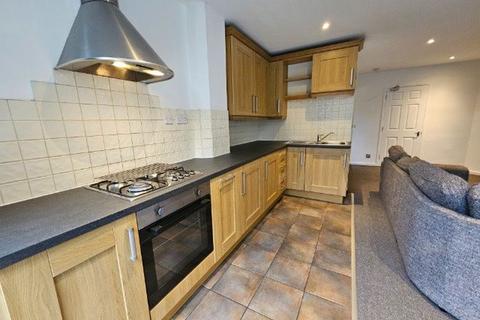 2 bedroom flat to rent, Newcastle Drive, Nottingham NG7