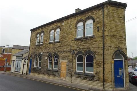 Studio to rent, Flat 2, 3 Oldfield Lane, Heckmondwike, WF16 0JH