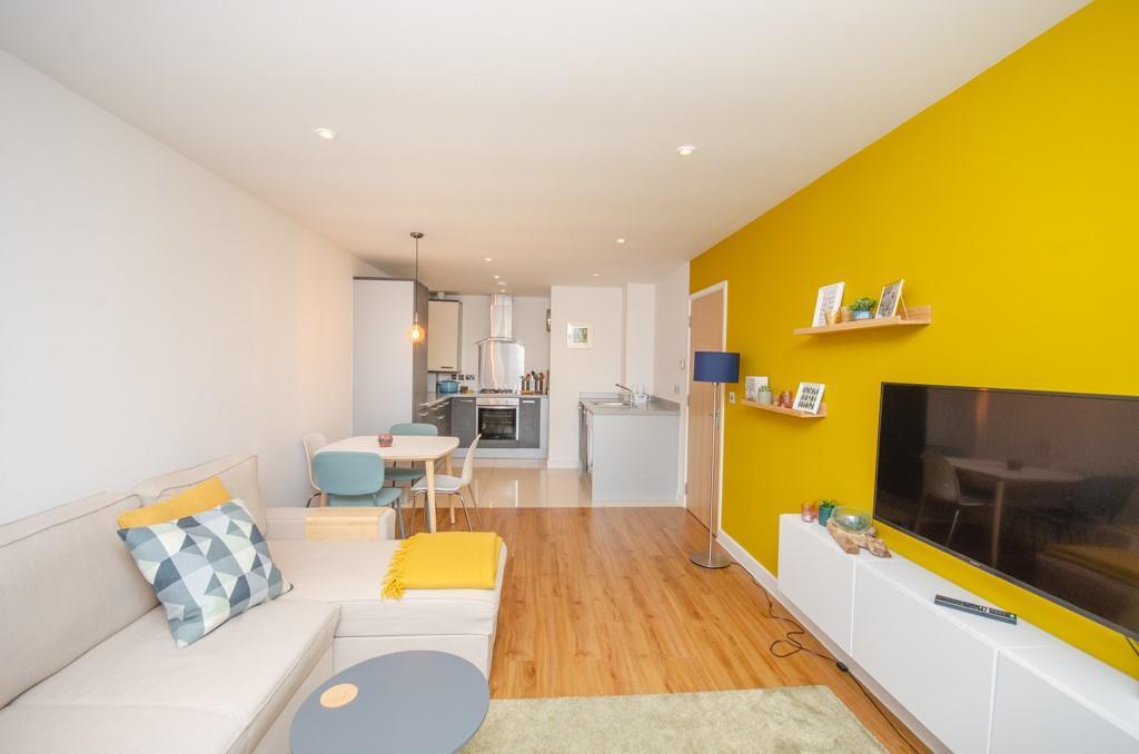 LIving area pic 2.jpg