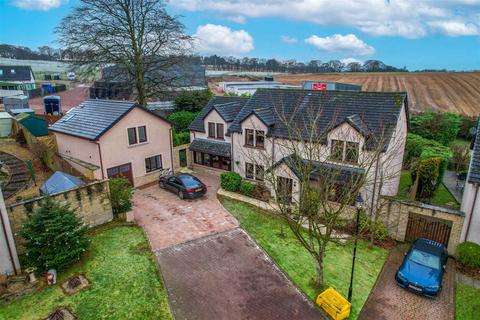 5 bedroom detached house for sale, Stanmore Gardens, Lanark