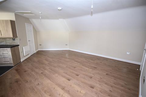 Studio to rent, Flat 6 Eley Court, Halesowen Street, Rowley Regis