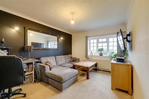 1 bedroom flat for sale, Applesham Court, Lancing BN15