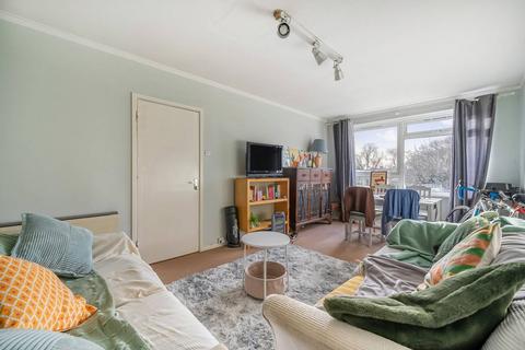 2 bedroom flat for sale, Weir Road, Balham, London, SW12