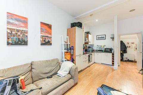 2 bedroom flat for sale, Cavendish Road, Clapham South, London, SW12