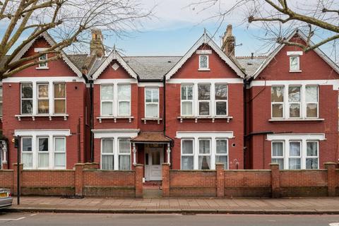 2 bedroom flat for sale, Cavendish Road, Clapham South, London, SW12