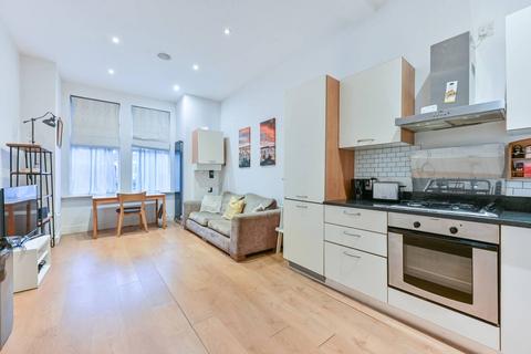 2 bedroom flat for sale, Cavendish Road, Clapham South, London, SW12