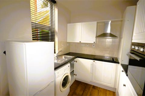 2 bedroom flat to rent, Winton Hill, Hampshire SO20