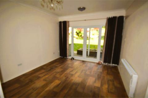 2 bedroom flat to rent, Winton Hill, Hampshire SO20