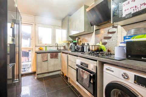 83 Stubbs Point, London, E13 8JN