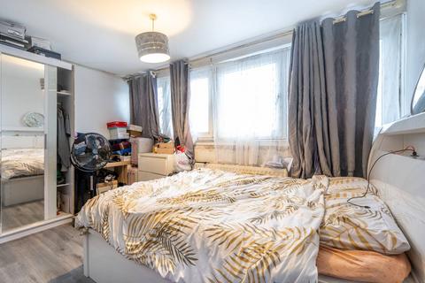 83 Stubbs Point, London, E13 8JN