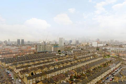 83 Stubbs Point, London, E13 8JN
