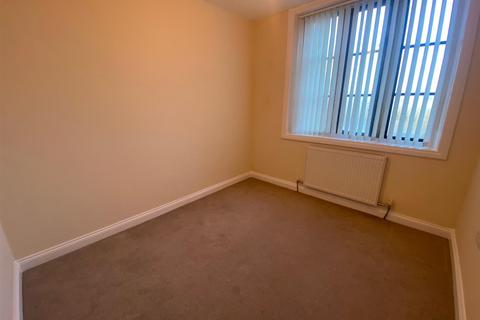 2 bedroom apartment to rent, 101 Halifax Road, Liversedge