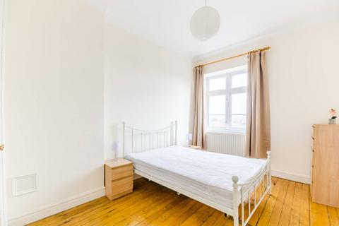 2 bedroom flat to rent, Fulham High Street, Bishop's Park, London, SW6