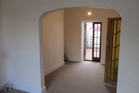 4 bedroom terraced house to rent, Clarence Road, Exmouth