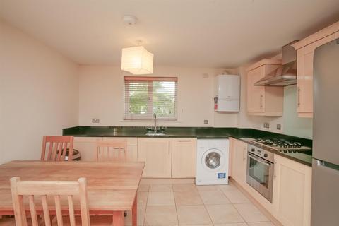 2 bedroom apartment to rent, KIDLINGTON EPC RATING B