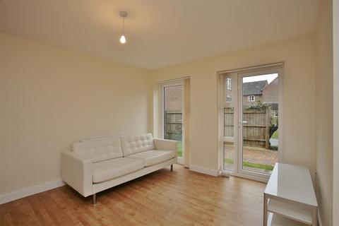 2 bedroom apartment to rent, KIDLINGTON EPC RATING B