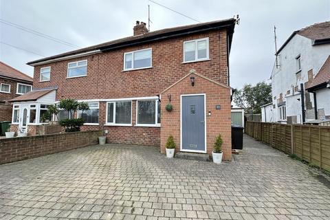 3 bedroom semi-detached house for sale, Scholes Park Drive, Scarborough