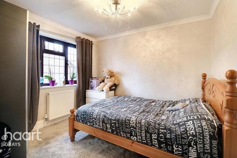 3 bedroom end of terrace house for sale, Archates Avenue, Grays