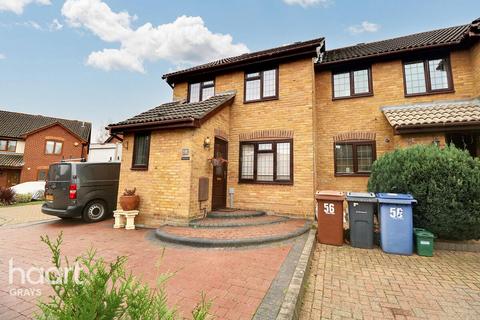 3 bedroom end of terrace house for sale, Archates Avenue, Grays