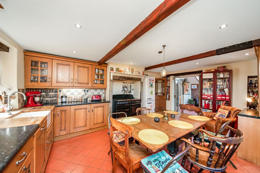 Living dining kitchen