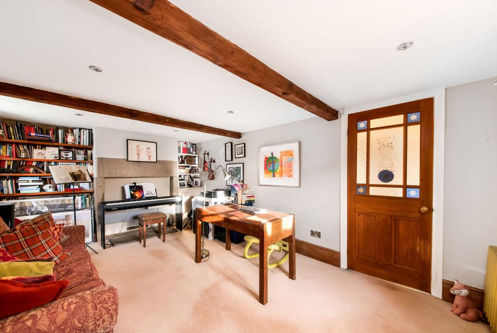 Second sitting room/bedroom four