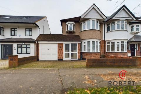 3 bedroom end of terrace house for sale, Victoria Road, South Ruislip, HA4