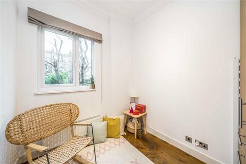 2 bedroom flat to rent, Cathcart Road, London SW10