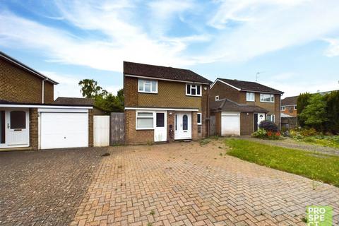 4 bedroom detached house to rent, Trevelyan, Bracknell, Berkshire, RG12