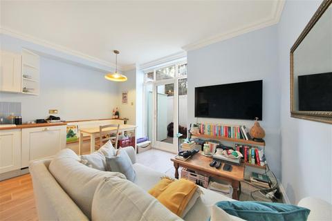 1 bedroom flat for sale, Philbeach Gardens, SW5