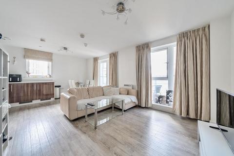 2 bedroom flat for sale, Woking,  Surrey,  GU22