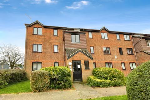 2 bedroom flat to rent, Haysman Close, Letchworth Garden City, SG6