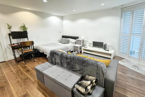 1 bedroom flat for sale, The Heart, Blue, Media City UK, Salford, M50