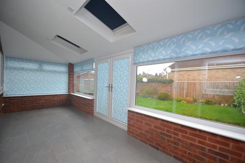 2 bedroom bungalow to rent, Glevum Close, Ross on wye, HR9