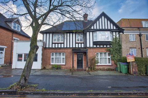 4 bedroom semi-detached house for sale, Cheriton Road, Folkestone, CT19