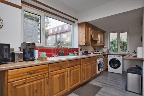 4 bedroom semi-detached house for sale, Cheriton Road, Folkestone, CT19