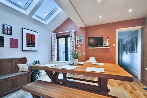 9 Cameron Grove, York, YO23 1LE