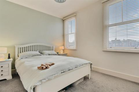 9 Cameron Grove, York, YO23 1LE