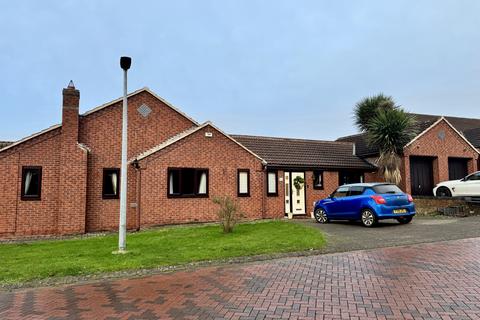 4 bedroom bungalow for sale, Chaffinch Close, Scunthorpe