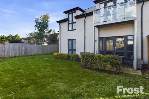 Flat 1, 16a York Way, Feltham, TW13 6AU