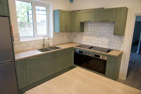 6 bedroom terraced house to rent, Fishponds Road, Bristol BS16