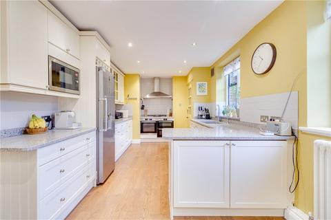 4 bedroom apartment to rent, Portsmouth Road, London, SW15