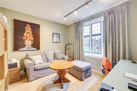 4 bedroom apartment to rent, Portsmouth Road, London, SW15